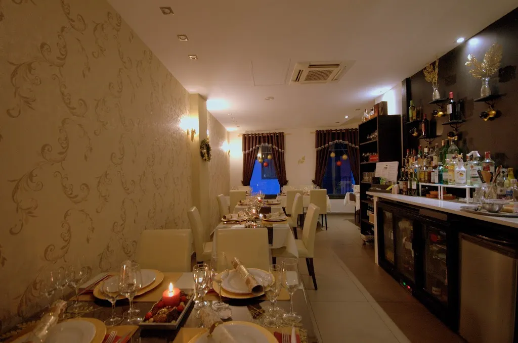 Amigos Bar And Bistro