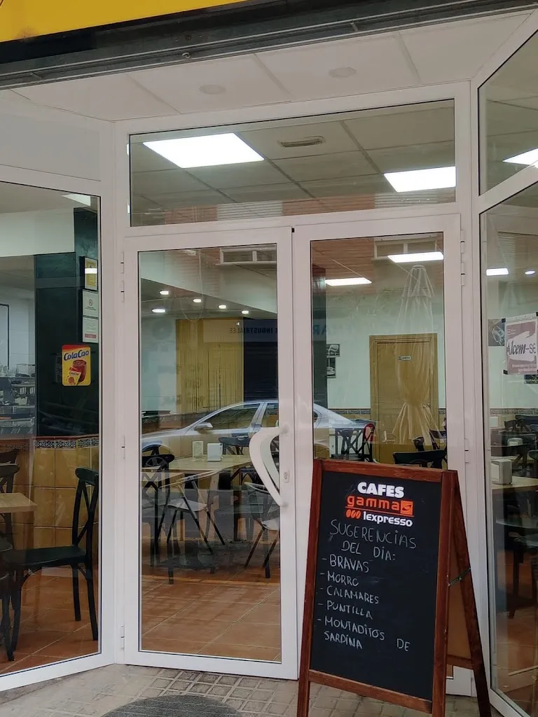 Amigusto Bar-Restaurant