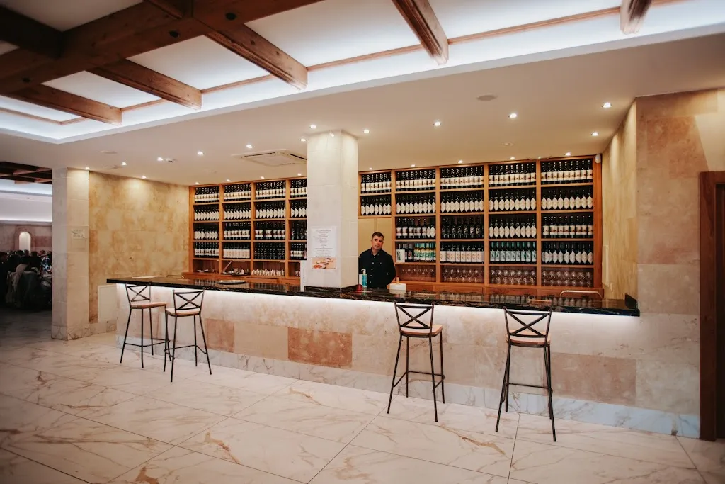 Bodega Y Vinedos Divina Proporcion S.L.