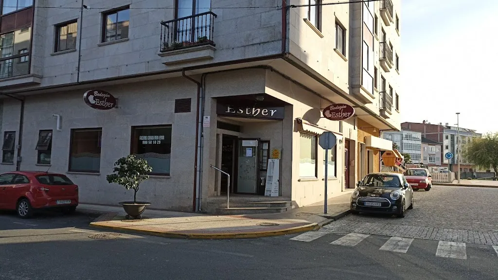 Bodegon Esther