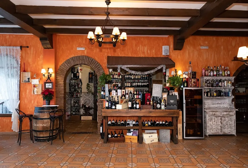 BODEGON GALLERY Restaurante & Tienda de Vinos
