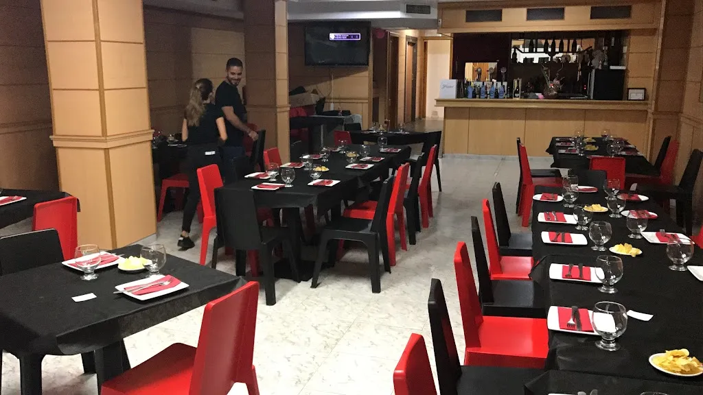 Cafe Restaurante Con Cava