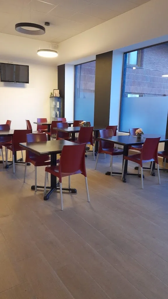 Cafe Terrall Restaurant