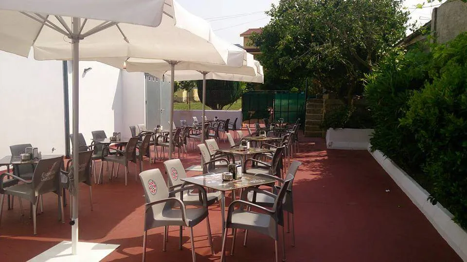 Cafeteria Cerveceria O Entra