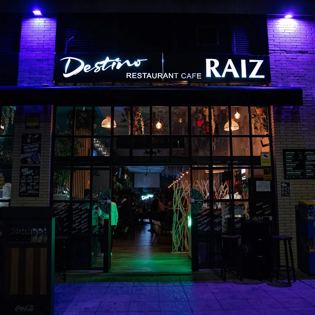 Destino Raiz Restaurant Cafe