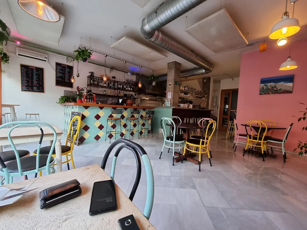 El Taller Bar