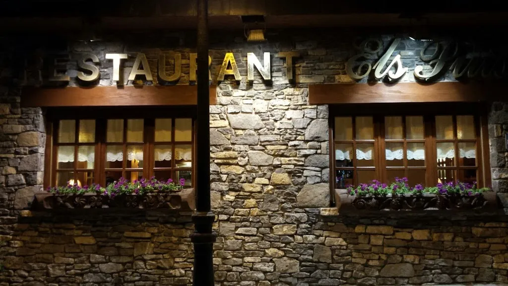 Els Puis Hotel Restaurant