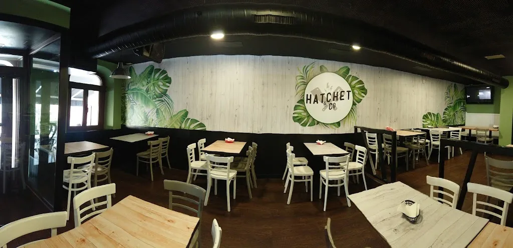 Hatchet & Co Premium