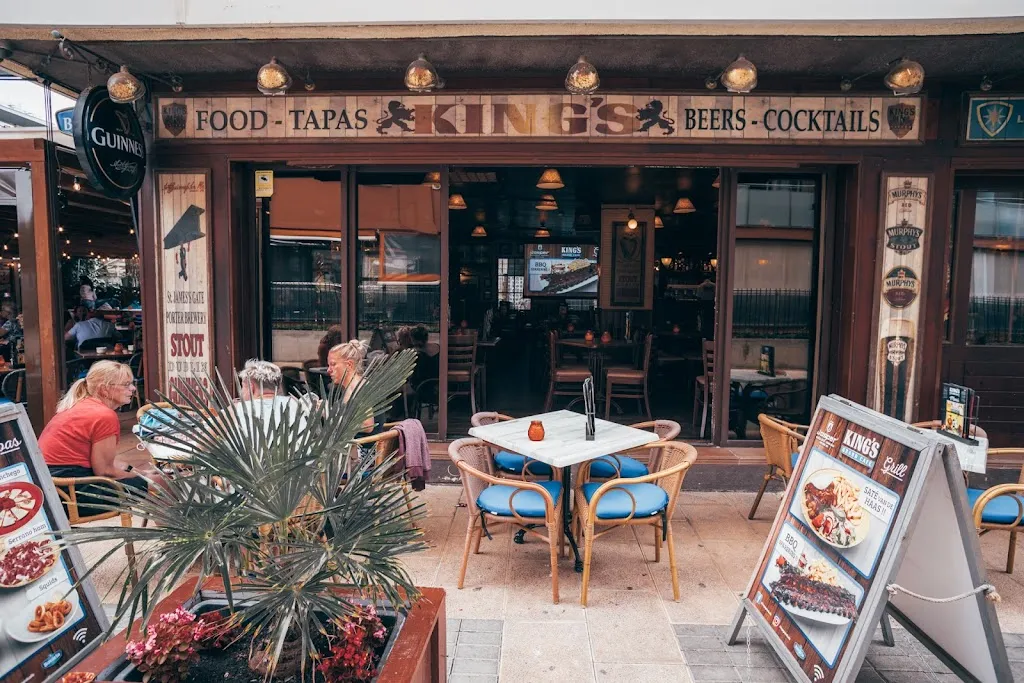 King'S Grand Cafe