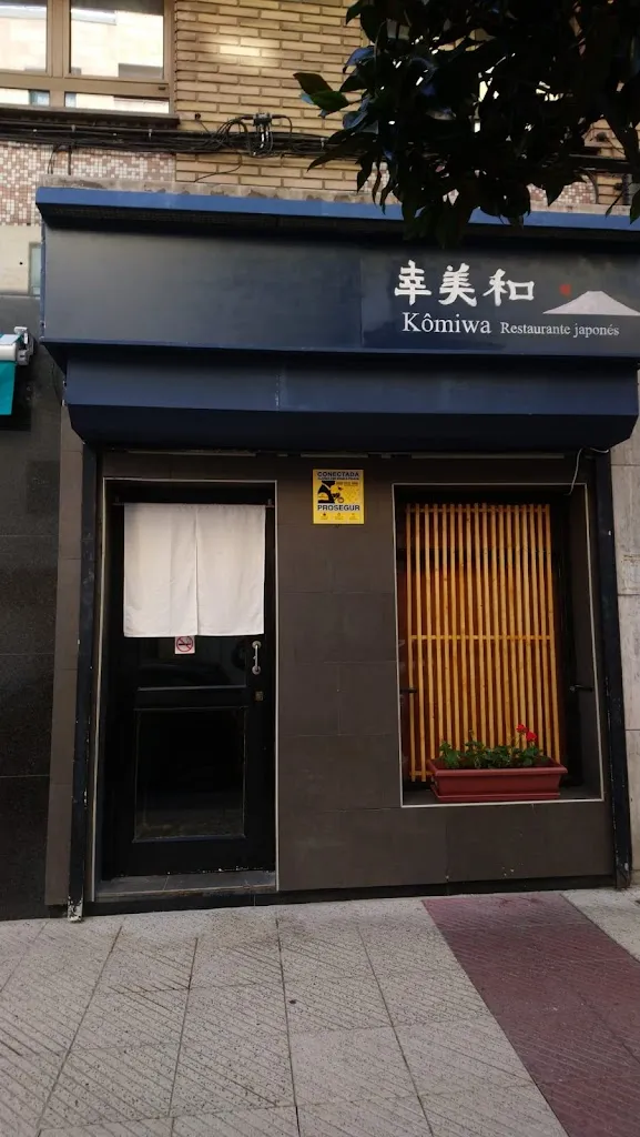 Komiwa Restaurante Japones