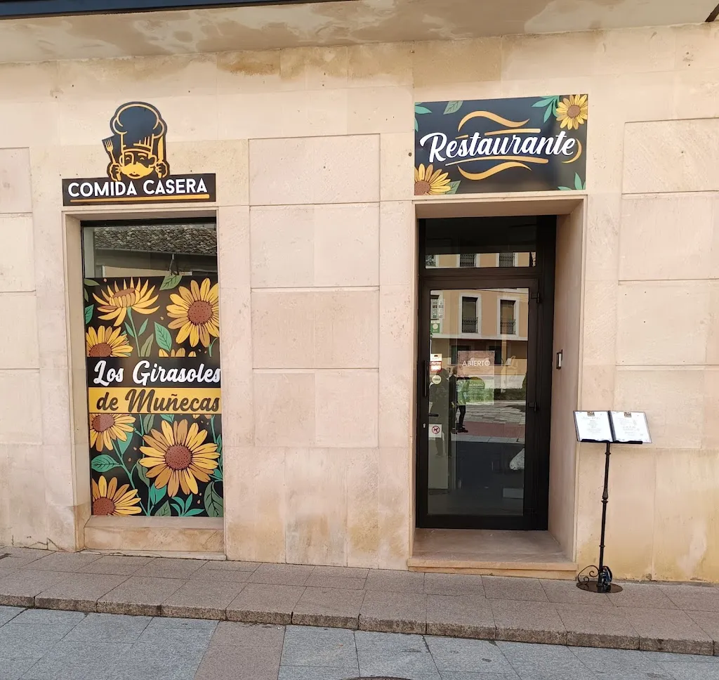 Los Girasoles De Munecas
