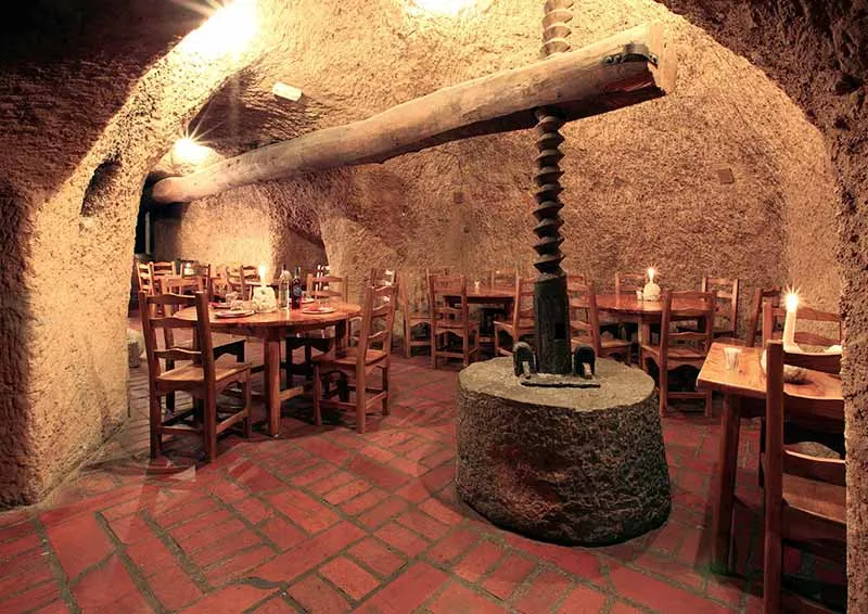Restaurante La Cueva Del Cura