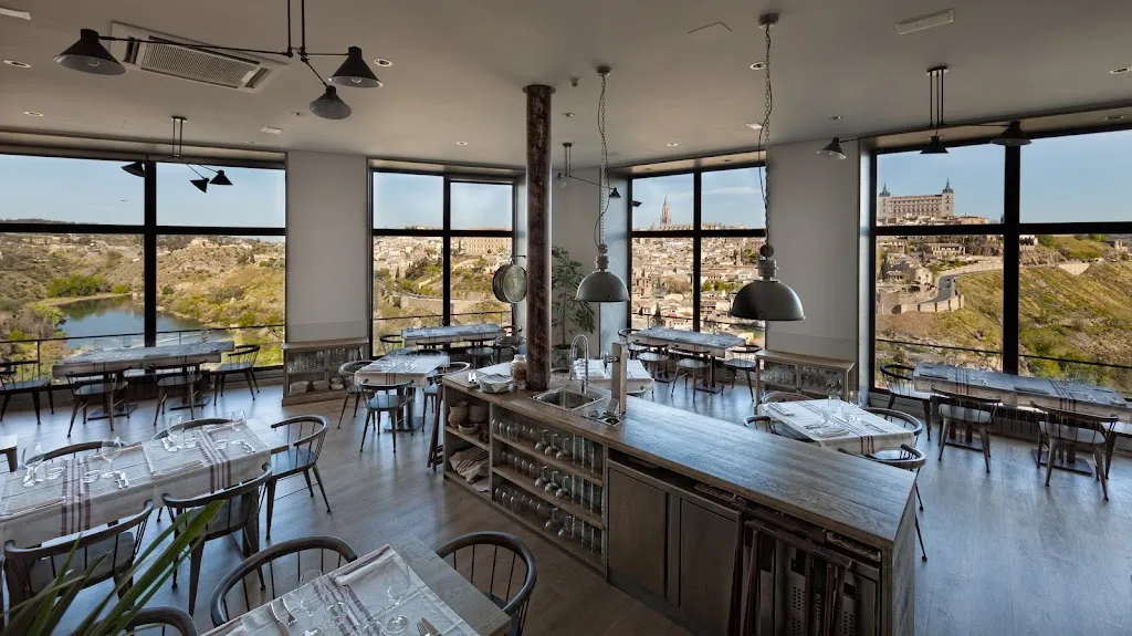 Restaurante La Ermitana / Mirador Gastronomico De Toledo