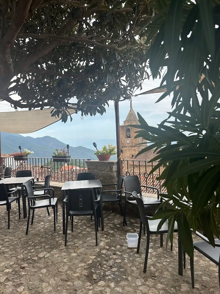 Restaurante La Mesa Segurena