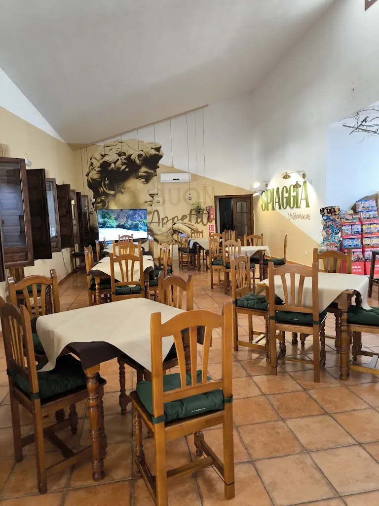 Spiaggia Iznajar - Restaurante Camping Valdearenas