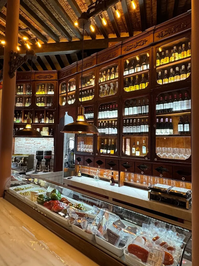 Taberna La Tienda De Solita