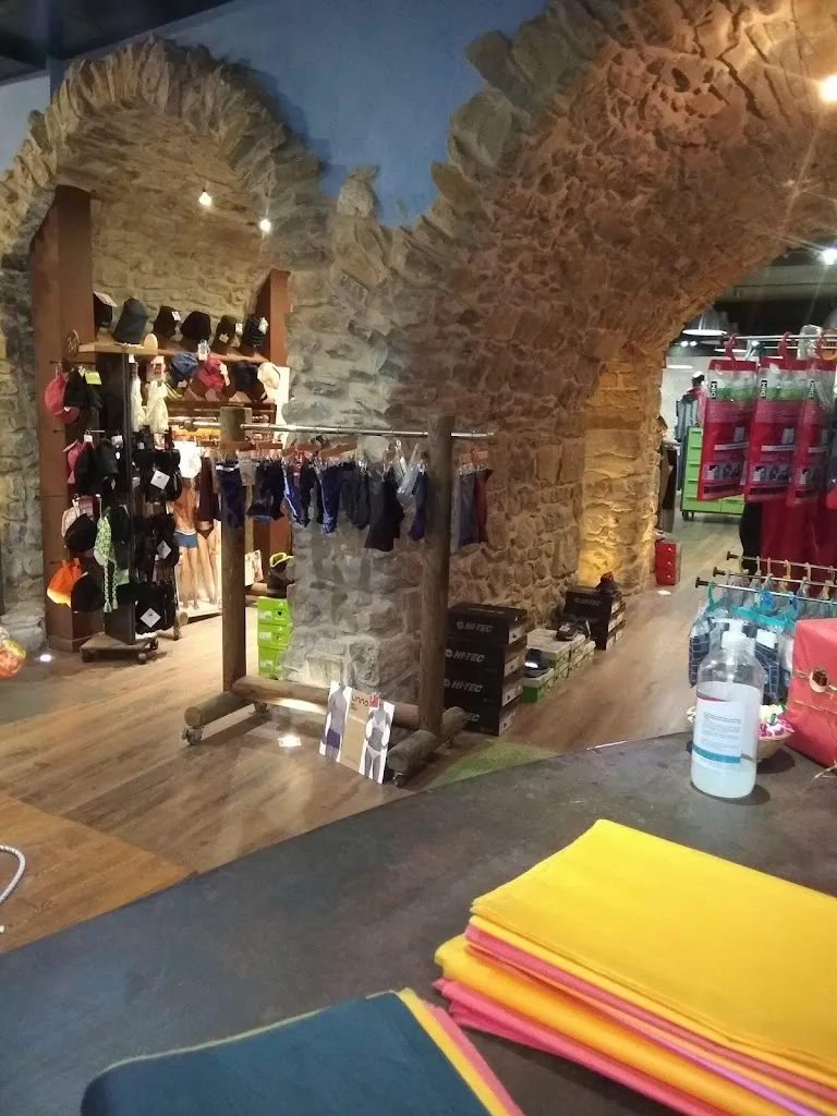 Tu Rai Taverna * Cerveseria, Vins I Menjar